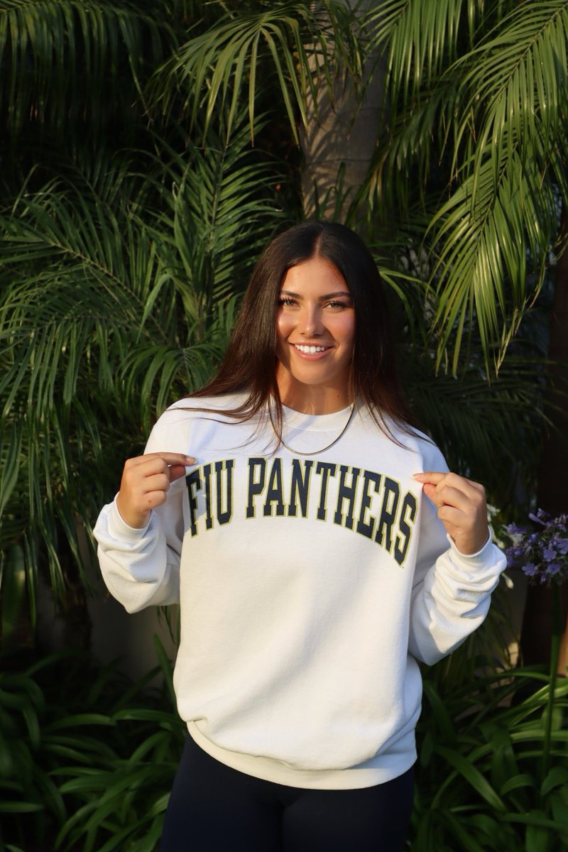 CharliPages2025's tweet photo. Officially committed to FIU! Thrilled to announce my commitment and eager to represent FIU on the field for the next four years! Let's go Panthers! 🐾🥎 #PawsUp #FIUsoftball @FIUSoftball @coachbriggze @BSCBengals @briggze6 @Marlece_H https://t.co/O8dMxdNgVy