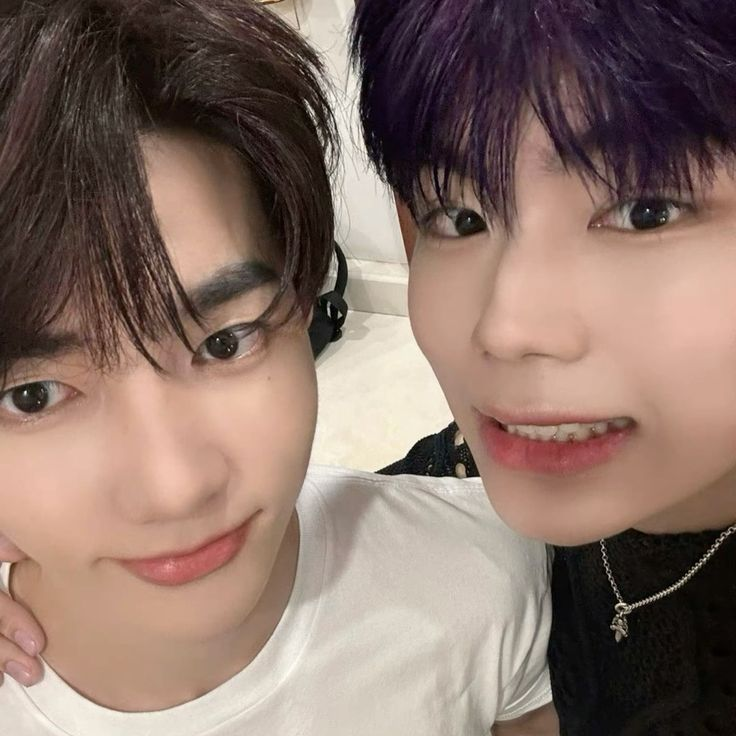 ZB1_ARISTOCATZ's tweet photo. 💌 happy birthday hao 🥳 i hope you have a magnificent day full of happiness and joy ✨ wishing you all the best today and everyday my lovely hao hao 🥹🩷

CROWN PRINCE ZHANG HAO DAY
#OurShiningCenterZhangHao 
#우리의_여름하늘_하오의_날 
#大陆奇迹宇宙center章昊生日快乐 https://t.co/AnHpCm2MCb