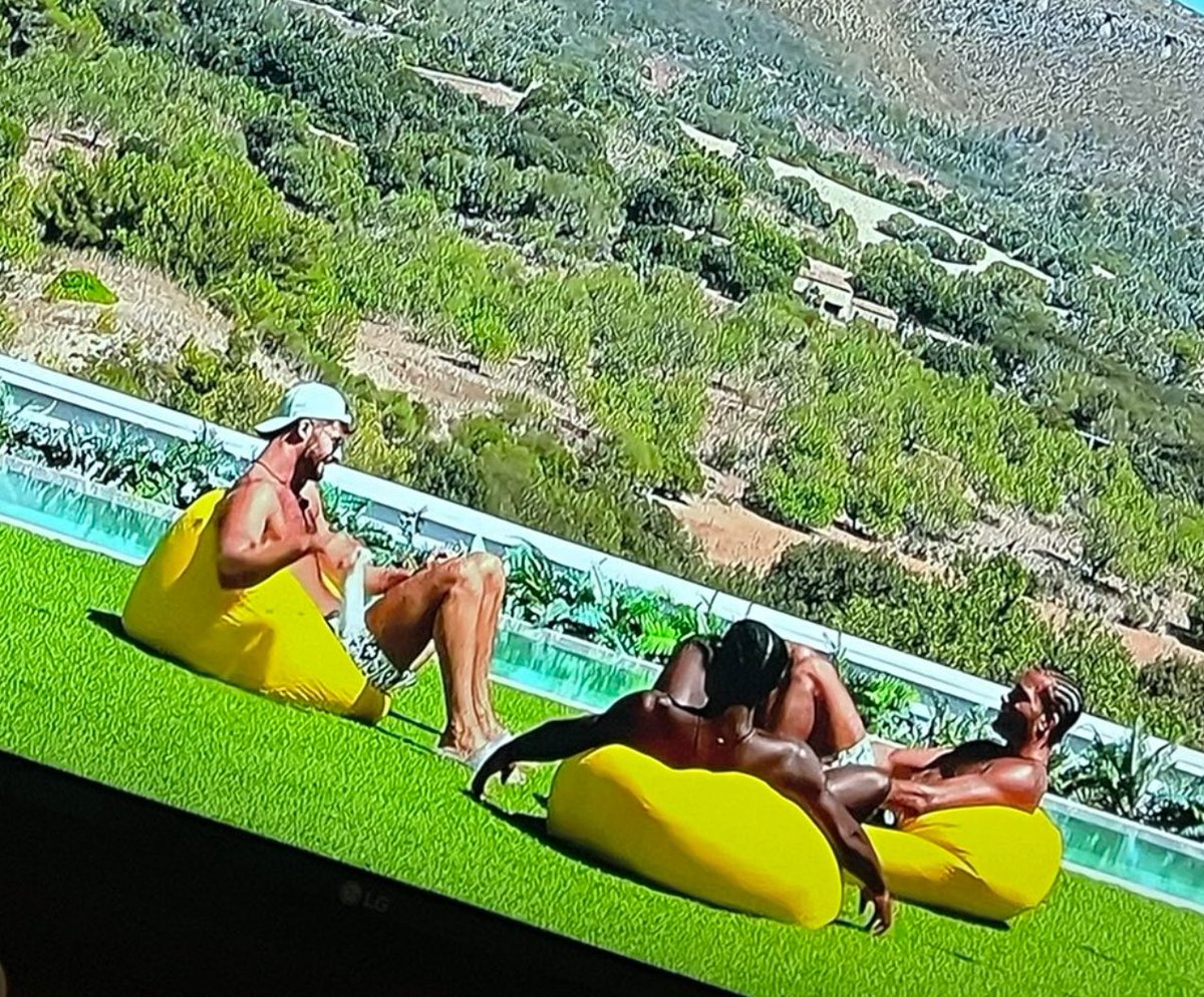 symply_kim's tweet photo. Josh , Ciaran Reuben. The big 3 men in that villa❤️ #loveIsand https://t.co/pEVZai9ohQ
