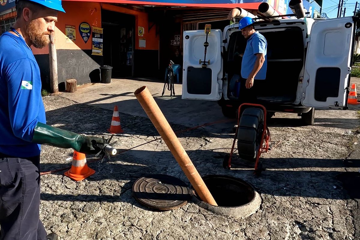 lucianapombo's tweet image. 📷 Papel Higiênico no Vaso? Melhor Pensar Duas Vezes! 📷

#Sanepar #TratamentoDeEsgoto #MeioAmbiente #UsoResponsável #BlogLucianaPomboDespejar papel higiênico no vaso sanitário pode parecer inofensivo, mas essa prática pode causar grandes transtornos na rede de esgoto. Em…