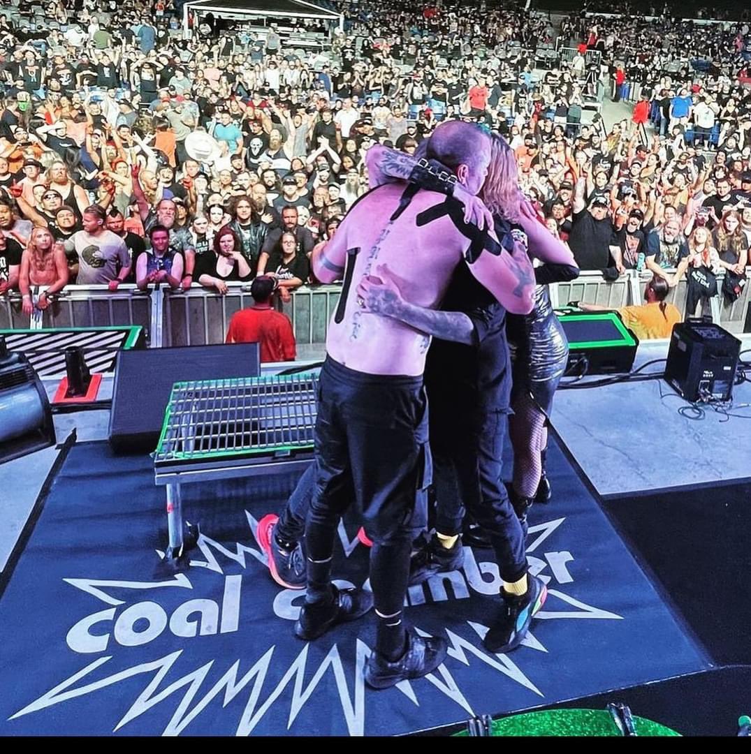 WE ARE 30 DAYS AWAY !!!!! Tickets are MOVING!!!! VEGAS let’s kick this thing off in style !!!!!!
🇺🇸 With support from <a href="/fearfactory/">Fear Factory</a>, <a href="/officialtwiztid/">Follow @Gutslash</a>, @mrmotherfucker13 performing Murderdolls and <a href="/blacksatellite/">Black Satellite</a>—get your tickets now! 🎫 Link in our bio