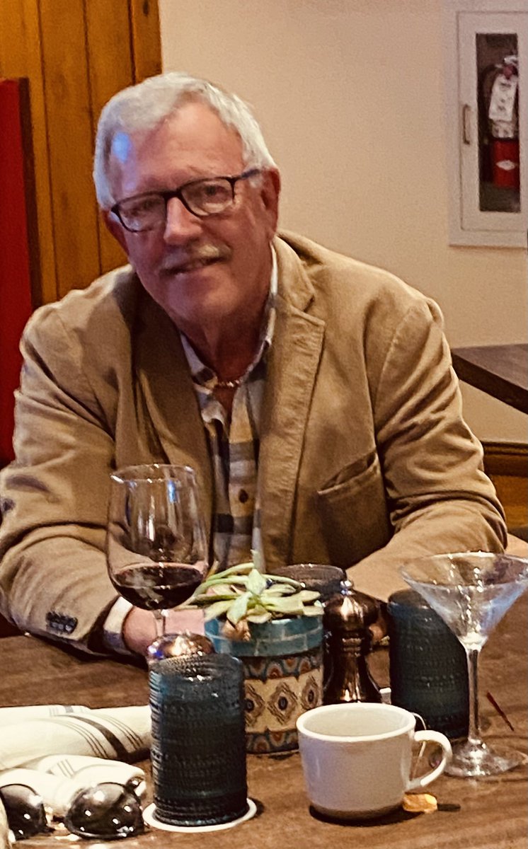 RabenoldRandy's tweet image. Hi - I’m Randy and I am 73 years young! I am voting Kamala Harris for president! Never go back!!