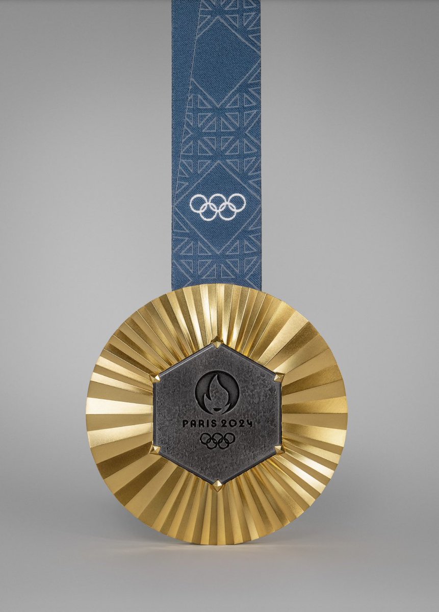 alanxelmundo's tweet photo. Sabías que las medallas de #Paris2024 están hechas con metal original de la Torre Eiffel que fuera removido en sus renovaciones. https://t.co/uAk8UeLuUi