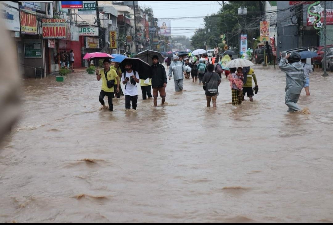 jb_rusty's tweet photo. Olongapo City,,, 🙏😥
#CarinaPH https://t.co/a4aOJZW0OG