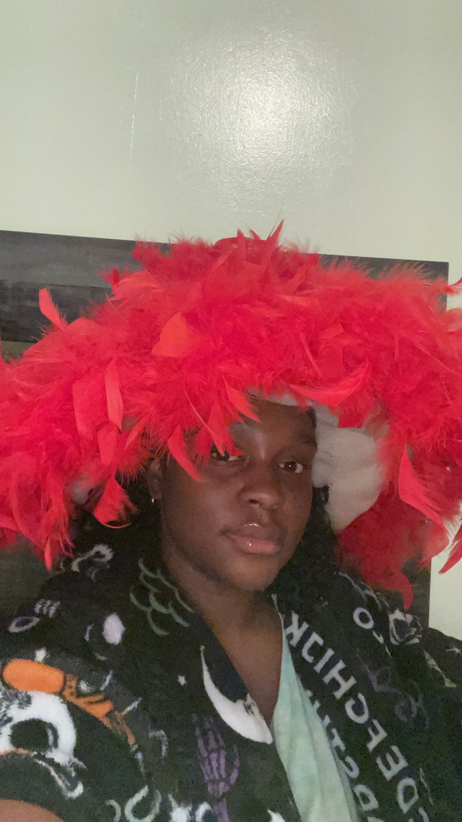 kylakola's tweet image. I love to sew! 
It’s time for a photo shoot. 📸 
#fashiondesigner #clothingdesigner #hatdesigner #like #follow #kylanyc