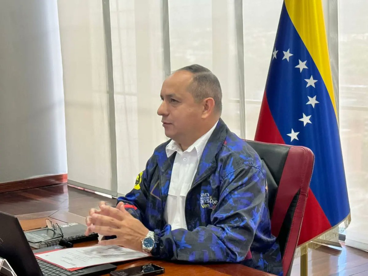 baer_ve's tweet photo. El encuentro estuvo encabezado por el ministro de Transporte @rvaraguayan, y contó con la participación de cada uno de los representantes de los sectores: acuático, terrestre y aéreo ¡@BAERVenezuela presente! 
#CunaDeLibertadores https://t.co/suIu3qiYTb