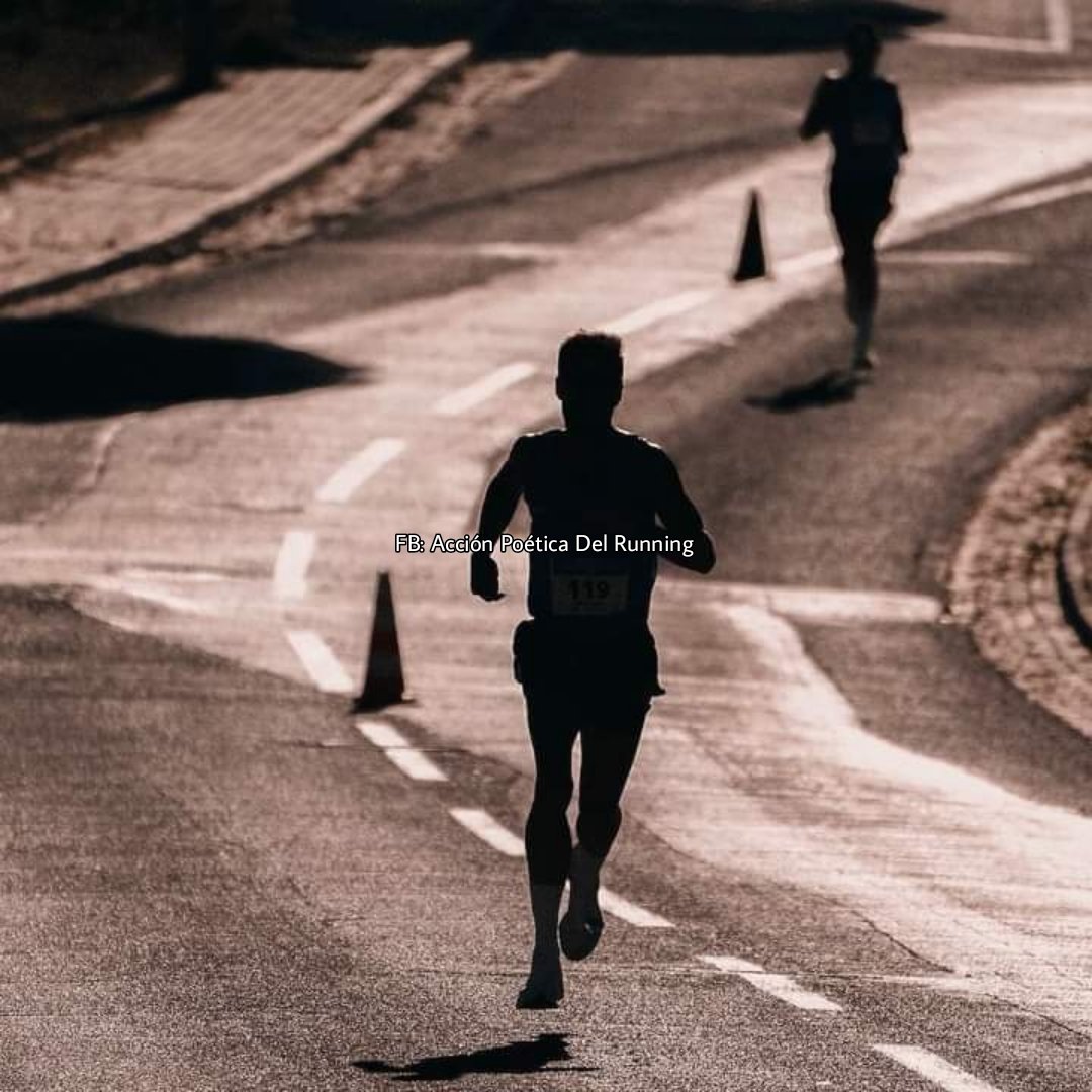 DelPoetica's tweet photo. Al principio quizás es duro y muchos piensen en rendirse,  pero luego de un tiempo entrenando te darás cuenta que es parte del proceso. Llegará el día dónde salir a correr 5, 10 o 15 km será algo normal y ejemplo de lo que puedes alcanzar y lograr. https://t.co/G6eH1zTkmr