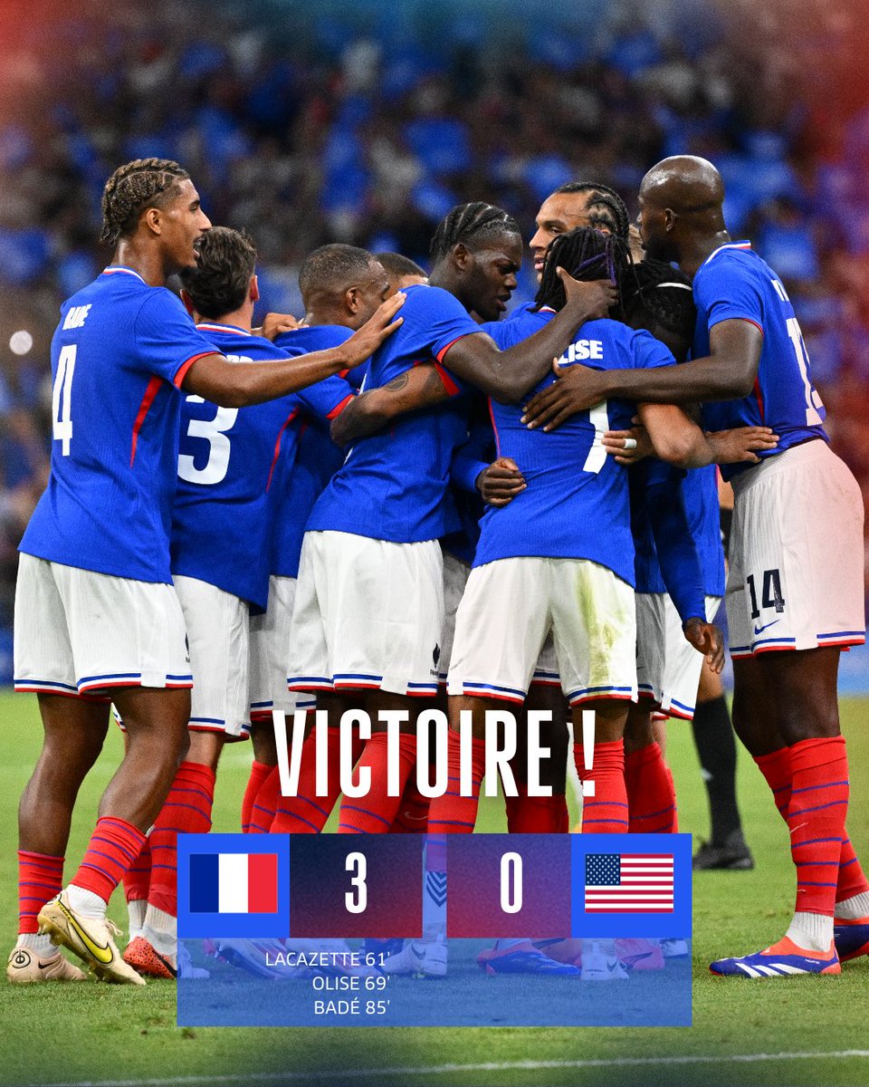 equipedefrance's tweet image. 𝗨𝗻𝗲 𝗯𝗲𝗹𝗹𝗲 𝗽𝗿𝗲𝗺𝗶𝗲̀𝗿𝗲, 𝘁𝗼𝘂𝘀 𝗲𝗻𝘀𝗲𝗺𝗯𝗹𝗲 ! 💪
On démarre bien nos JO à la maison 💙🤍❤️
🇫🇷3-0🇺🇸 | #FRAUSA | #Paris2024