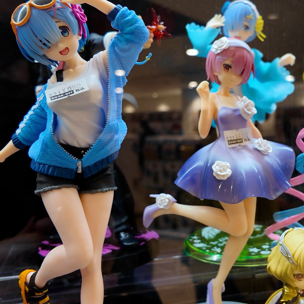 Tamago Travels tweet media