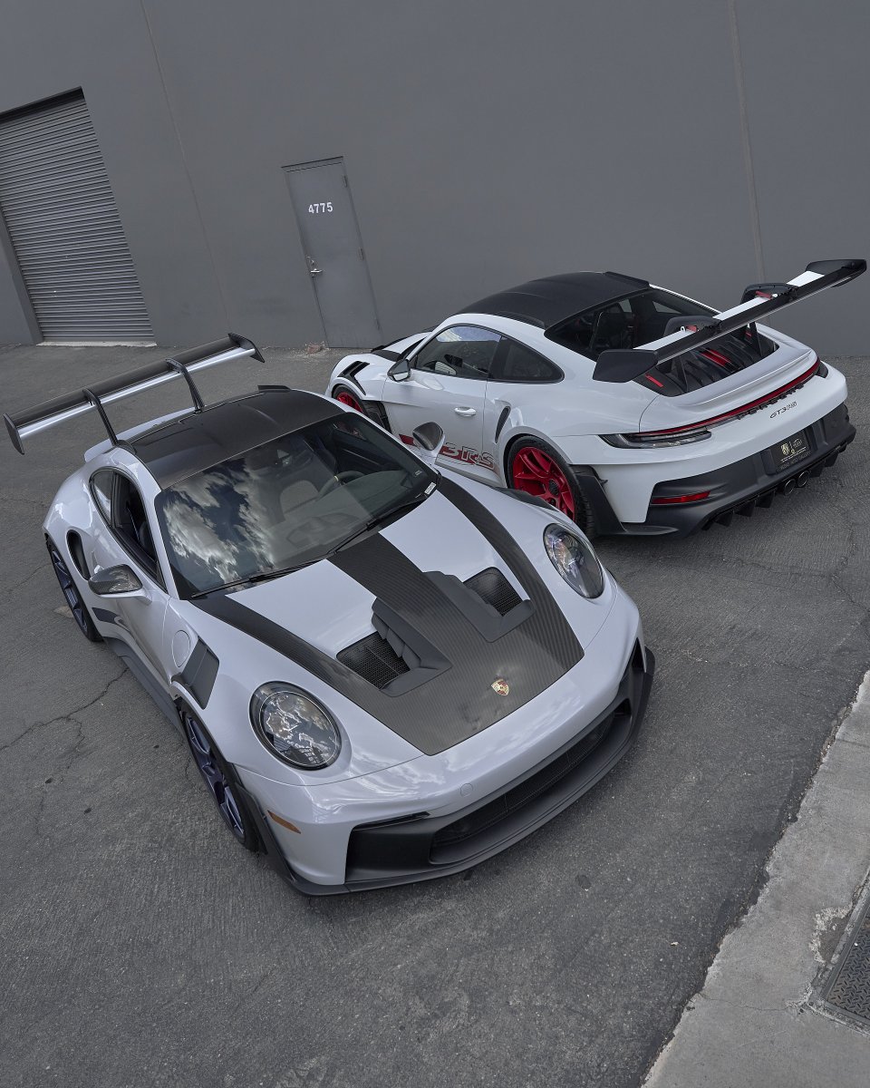 Two is always better than one! Which 992 GT3 RS are you taking home?🙈

🚨FRESH INVENTORY🚨

2024 Porsche 911 GT3 RS
White Exterior / Black Interior
Weissach Package
Only 87 Miles!

💻: vegasautogallery.com
🛜: vegasautogalleryshop.com
📍: 5530 Rafael Rivera Way