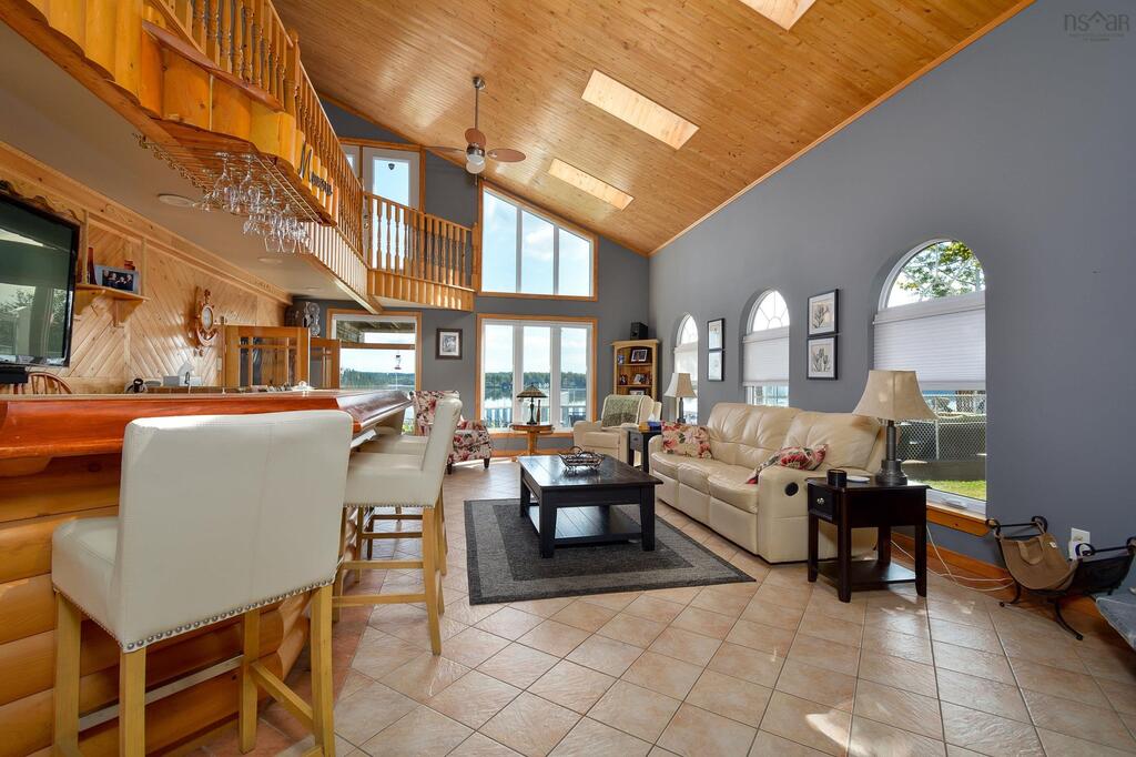 viewpoint_ca's tweet image. $899,000 FOR SALE
3 Beds | 2 Baths | 3,006 sq. ft.
168 Clay Bank Drive, Albert Bridge

Character, privacy, and breathtaking views - a stunning Mira Waterfront Estate situated in Albert Bridge.

Listed by ViewPoint Realty agent Jesse Denton
viewpoint.ca/cutsheet/20241…