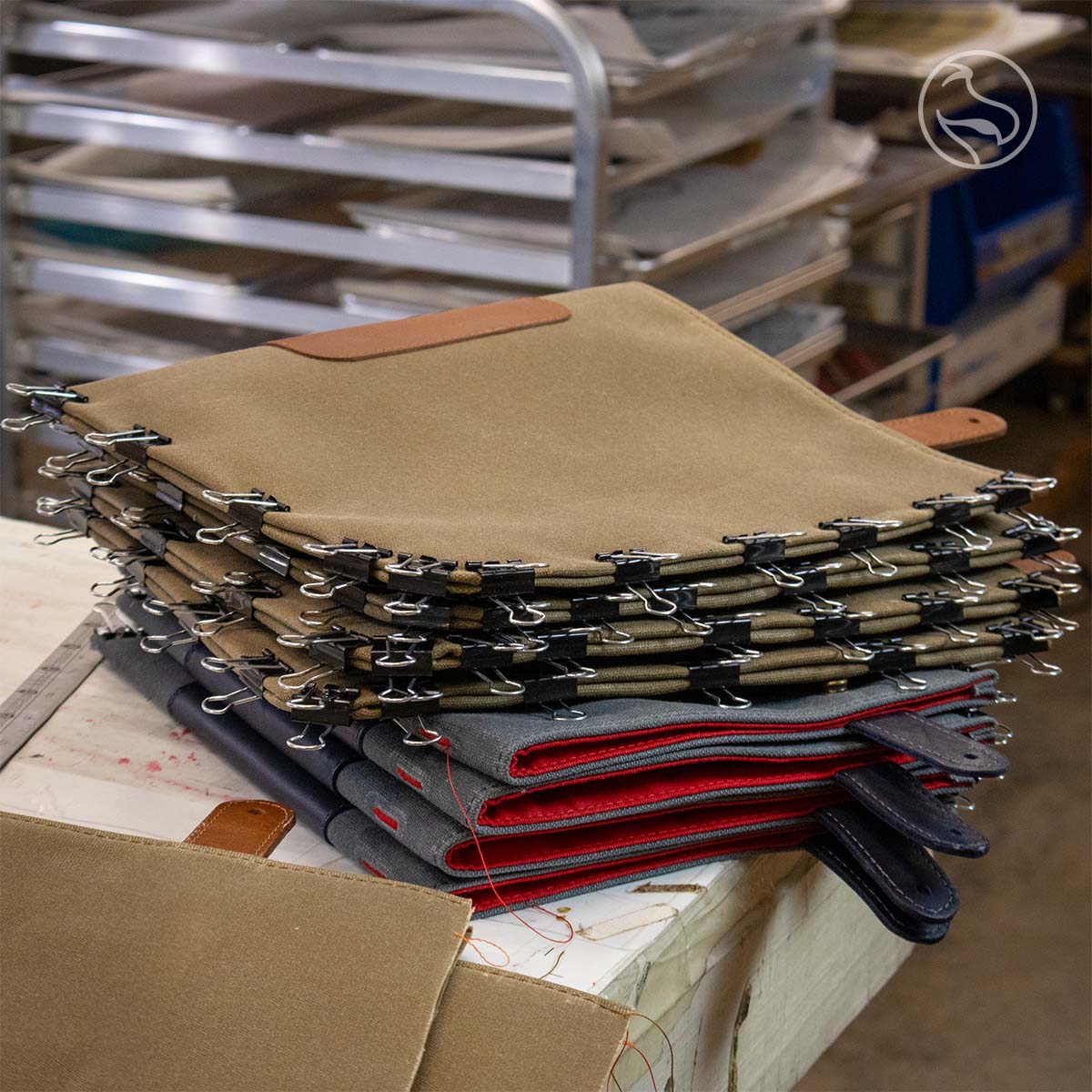 DODOsays's tweet image. Our Durable Sleeves are carefully constructed by our artisans to ensure it arrives to you in perfect condition👌

Check out our Durable Sleeve collection: dodocase.com/collections/wa…

#dodocase #protectsfromextinction #durable #sleeve #ipad #artisancrafted #americanmade