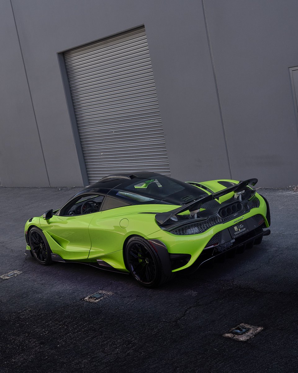 Napier Green Perfection! 🍀

🚨FRESH INVENTORY🚨

2021 McLaren 765LT
Napier Green Exterior | Black Alcantara W/ P1 Seats
Custom Carbon @mvforged Wheels
Only 8,867 Miles!

Dm For Pricing!
~
💻: vegasautogallery.com
🛜: vegasautogalleryshop.com
📍: 5530 Rafael Rivera Way