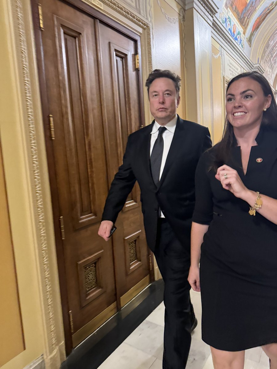 yunuspaksoy's tweet photo. Elon Musk, ABD Kongresi’nde

Netanyahu’nun Kongre’ye hitabı için özel davetli olduğu bildiriliyor https://t.co/JSECvt0fMz