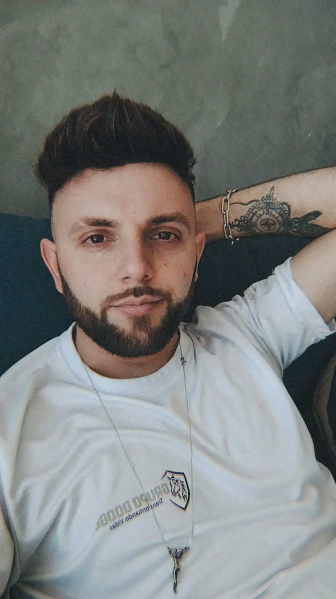 _querocafe's tweet image. Se eu já tive auto estima boa antes eu não lembro 😮‍💨🙂‍↕️