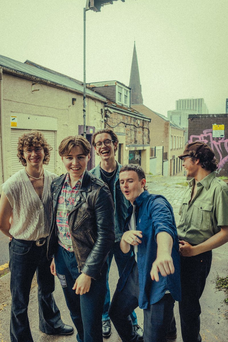The Zebecks (@thezebecks) on Twitter photo someone tell <a href="/DeclanWelsh/">Declan Welsh & The Decadent West</a> weโre doing a serious press shoot ๐ค
๐ธ @danielblakevisuals someone tell <a href="/DeclanWelsh/">Declan Welsh & The Decadent West</a> weโre doing a serious press shoot ๐ค
๐ธ @danielblakevisuals