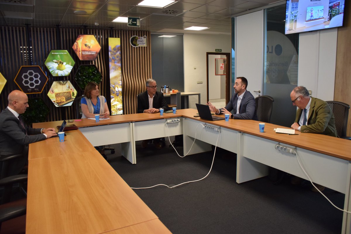 👥🟢Siempre una buena oportunidad mantener el pulso directo a la evolución del proyecto <a href="/toroadventures/">Toroverde Adventure Park</a> junto a sus responsables😊, después de que el pasado 10 de junio aprobáramos en <a href="/gobjccm/">Gobierno de Castilla-La Mancha</a> la Declaración de Interés Regional.