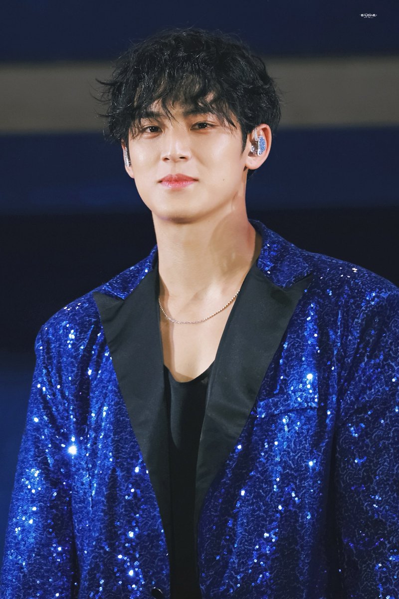 EnGinE_0406's tweet photo. 240724 캐럿랜드
🎩
#민규  #ミンギュ #MINGYU 
#세븐틴   #SEVENTEE https://t.co/SLcVh5uogL