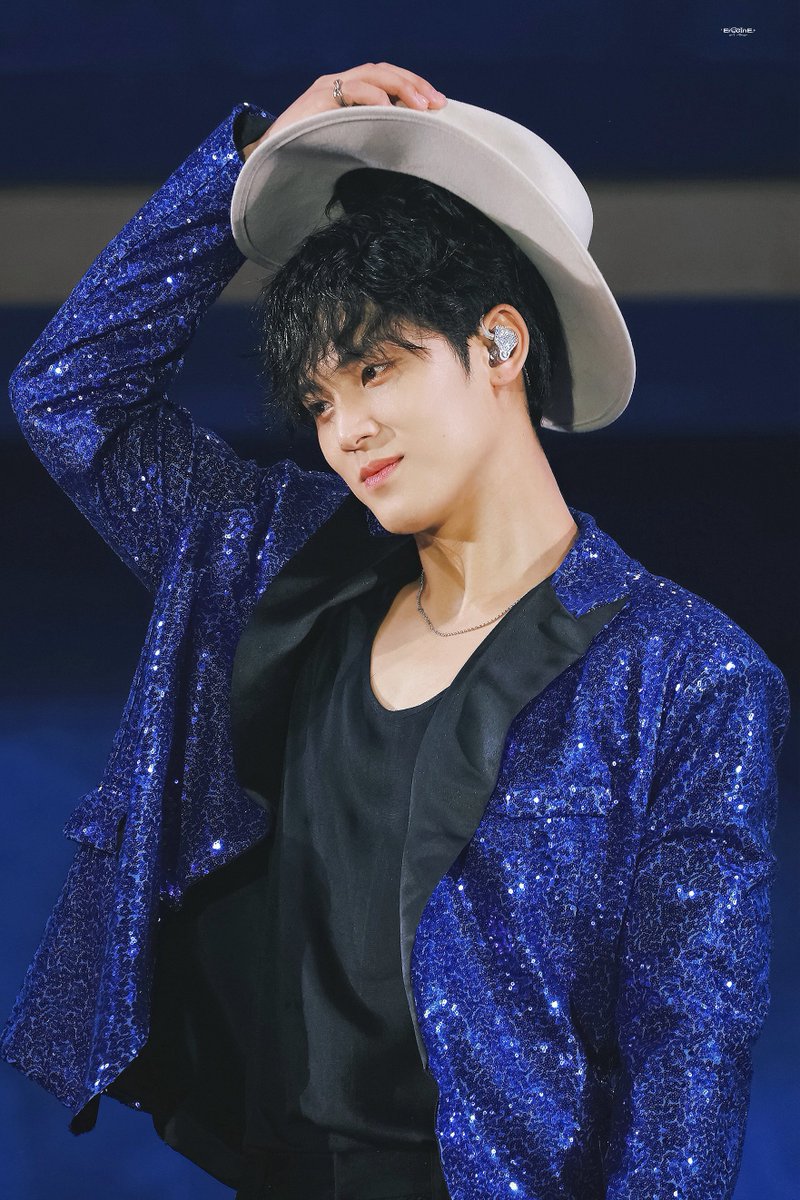 EnGinE_0406's tweet photo. 240724 캐럿랜드
🎩
#민규  #ミンギュ #MINGYU 
#세븐틴   #SEVENTEE https://t.co/SLcVh5uogL