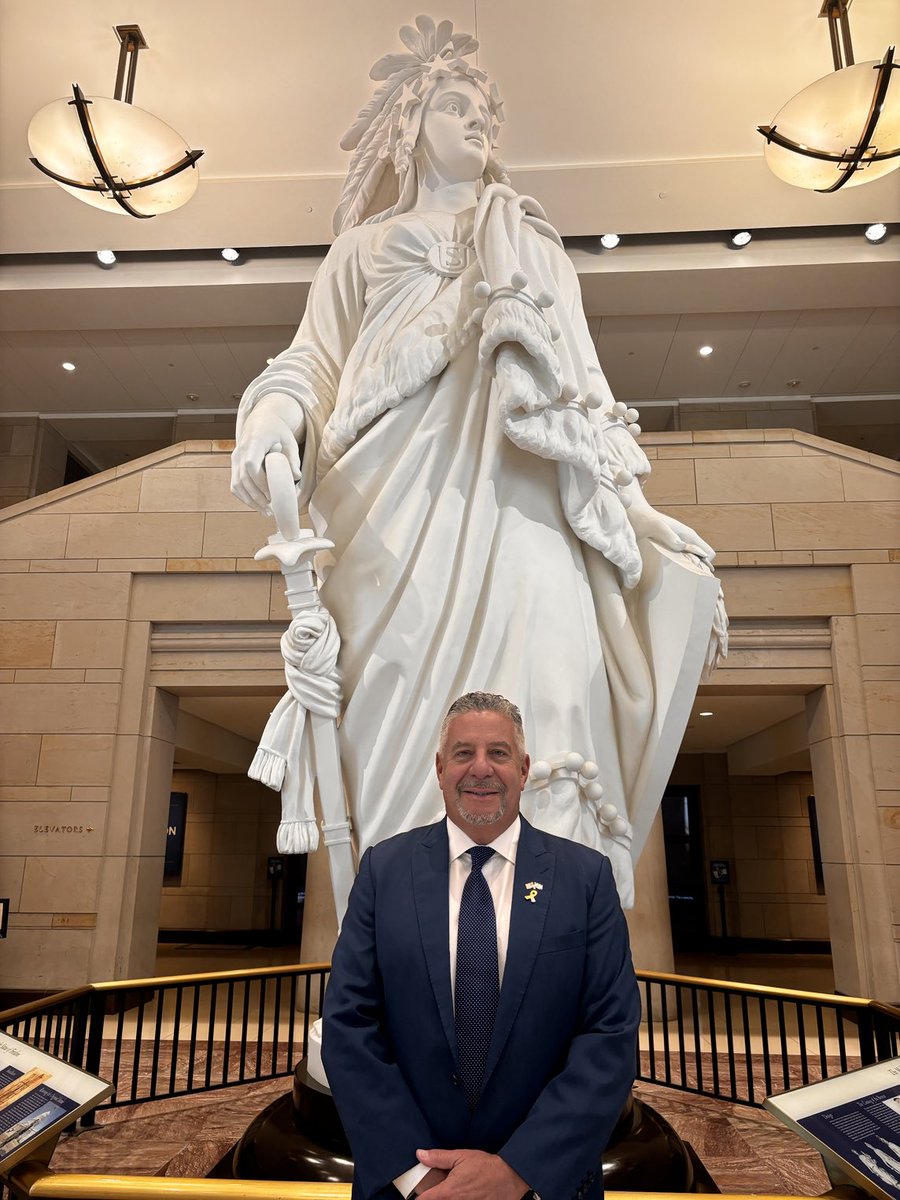 Bruce Pearl (@coachbrucepearl) on Twitter photo I'm standing next to the statue of freedom in US Capital excited to hear from the Israeli PM. It breaks my heart that our VP and other members of Congress from both sides of the aisle won't be here. What message does that send to Israel's enemies, protesters and college students? I'm standing next to the statue of freedom in US Capital excited to hear from the Israeli PM. It breaks my heart that our VP and other members of Congress from both sides of the aisle won't be here. What message does that send to Israel's enemies, protesters and college students?