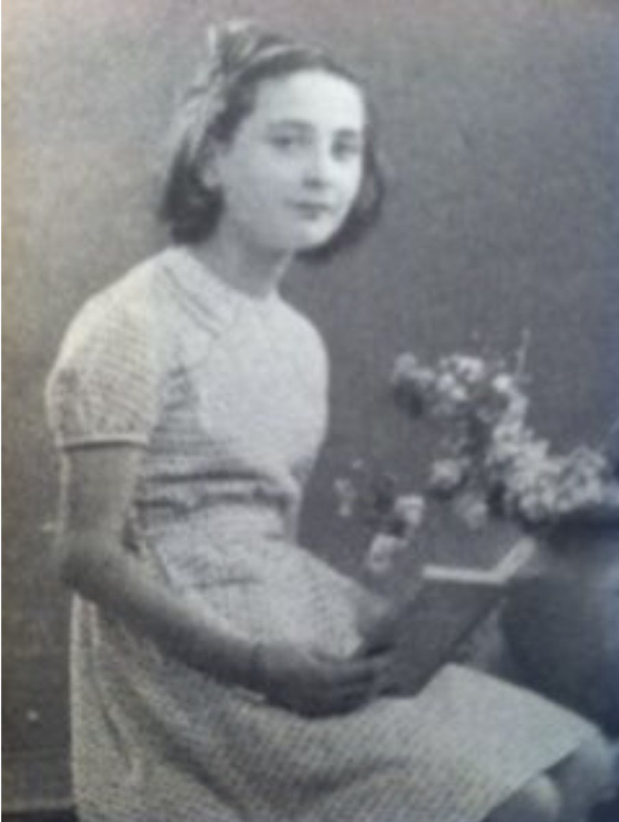 24 July 1930 | A French Jewish girl, Helene Lender, was born in Pontoise.

In August 1942 she was deported to #Auschwitz and murdered in a gas chamber after the selection.