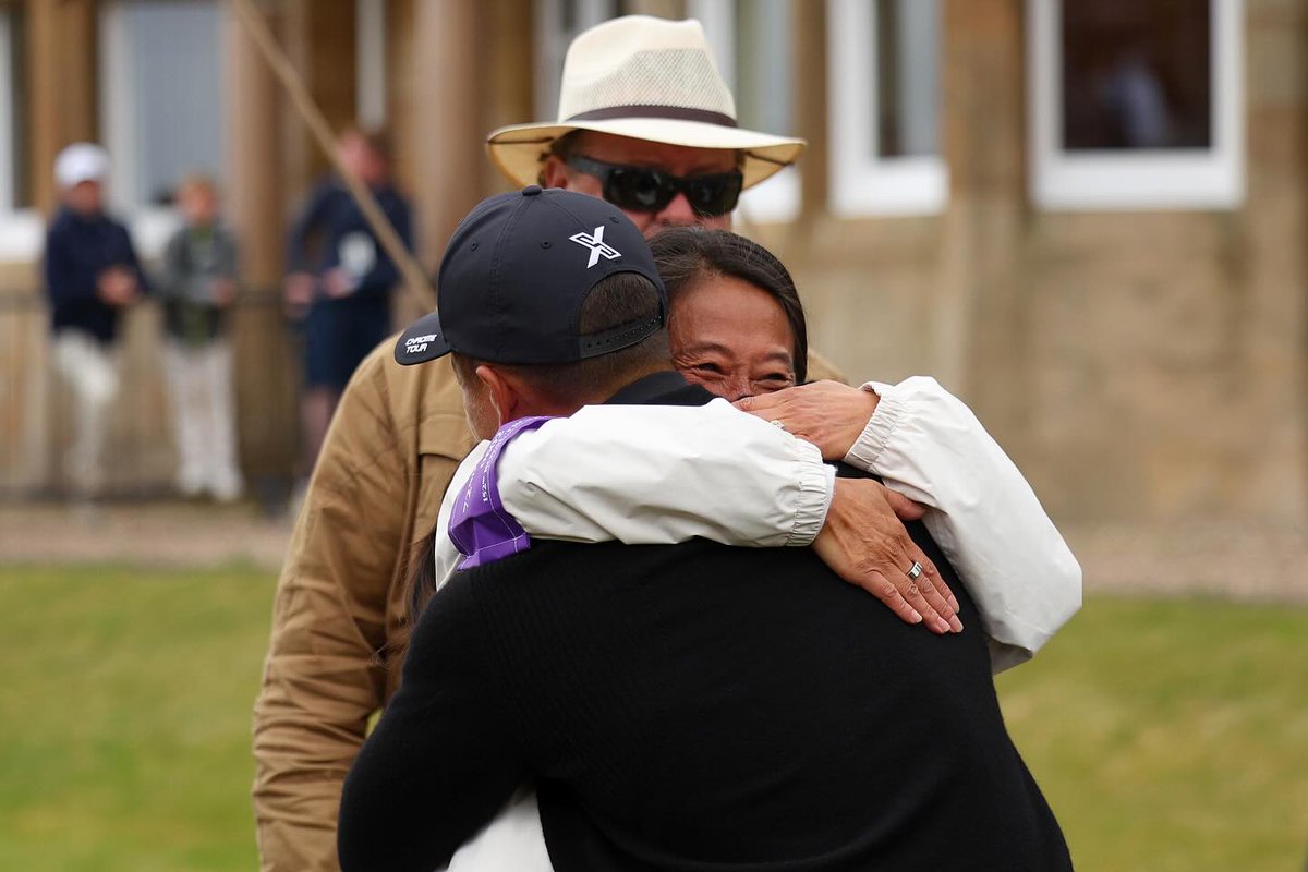 Xander Schauffele tweet media