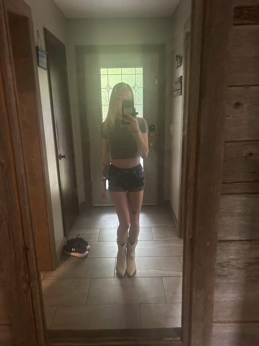 lexgrace33's tweet photo. redoing my X, come spoil me 🙄 https://t.co/3mpgTRqZN4