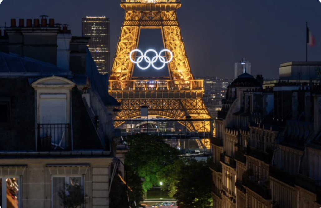 ParisArtDeVivre's tweet image. The Paris 2024 #Olympics with our iconic Eiffel Tower #Paris @Jo2024Paris 
#eiffeltour #toureiffel