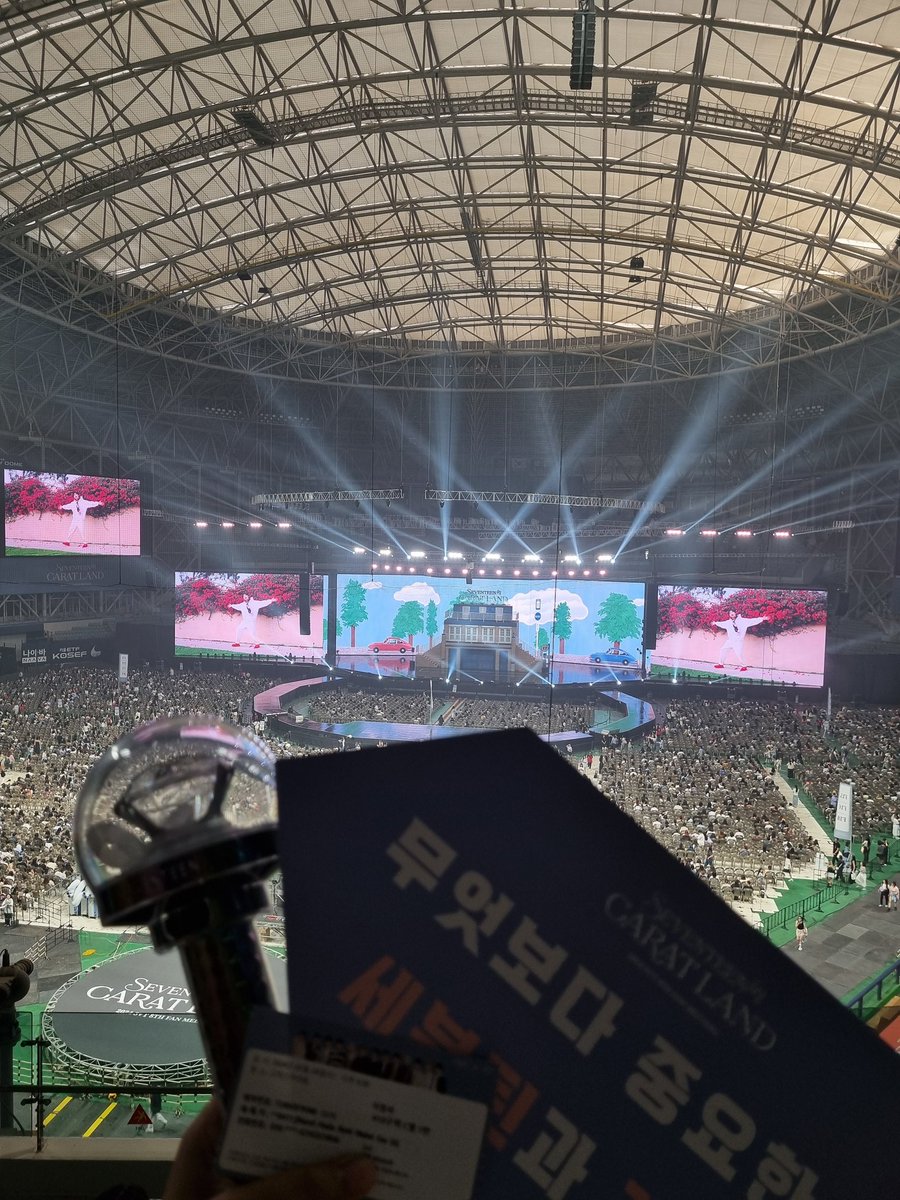 rosecwarts's tweet photo. 24/7/2024 - Finally attended my first ever offline #CARATLAND in the 9+ years of stanning these boys. They're so dear to me, and this has been a lifetime experience 🫶 https://t.co/TIdPzGoK30