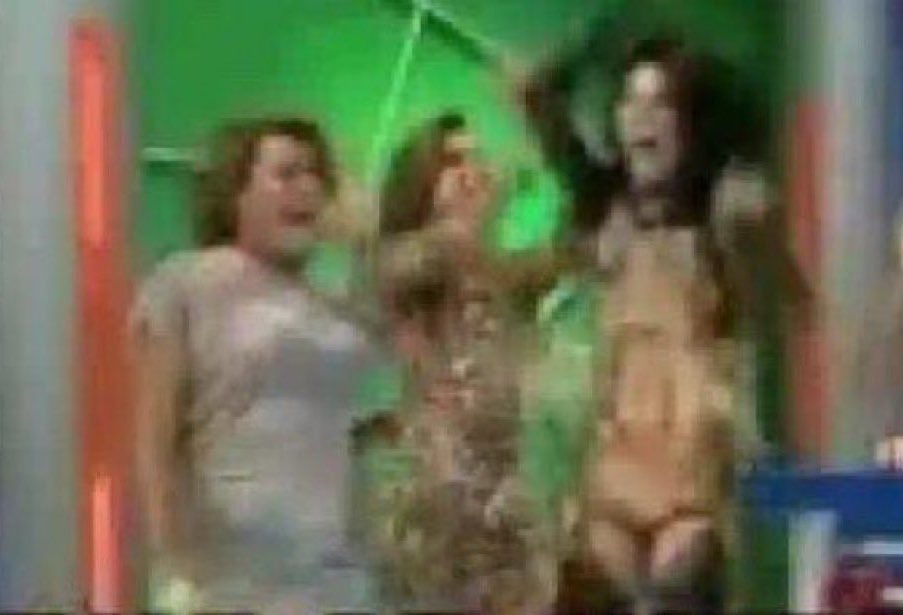 Isabela Moura tweet media