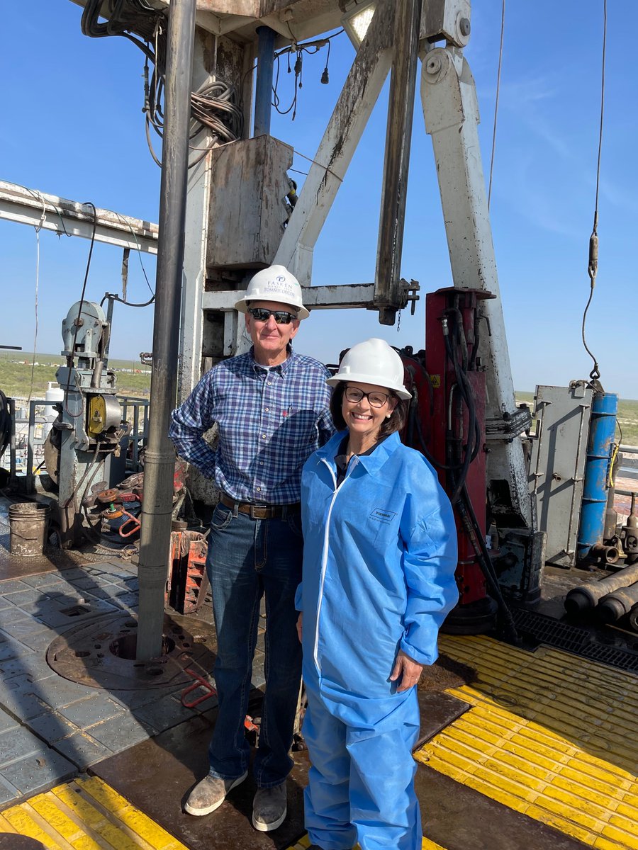 PUCTX's tweet photo. @PUCTX Commissioner Jackson visited @PBPA &amp; Fasken Oil &amp; Ranch to see the tremendous growth in the Permian Basin &amp; need for rapid transmission build out.  #Txlege #TxEnergy https://t.co/xtzSuK59GN