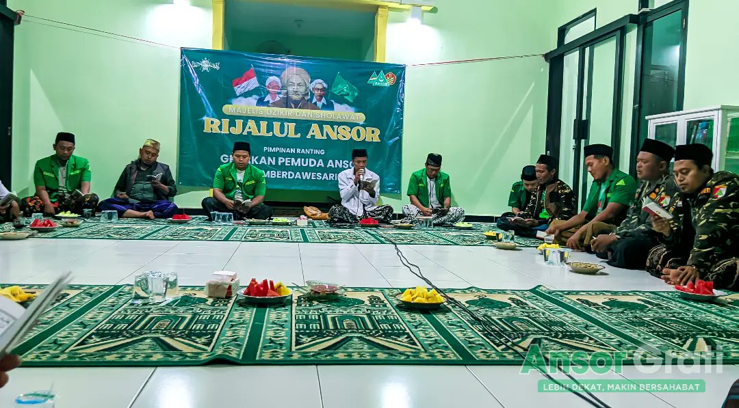 ansorgrati's tweet photo. Dokumentasi : Rabu, 24 Juli 2024

Kegiatan Majlis Dzikir Sholawat (MDS) Rijalul Ansor PAC GP Ansor Se Kecamatan Grati yg dilaksanakan setiap sebulan sekali dan kali ini bertempat di Mushollah Nurul Huda Desa Sumber Dawesari. 
#AnsorMemanggil @pwansorjatim https://t.co/ttDTqT28yO