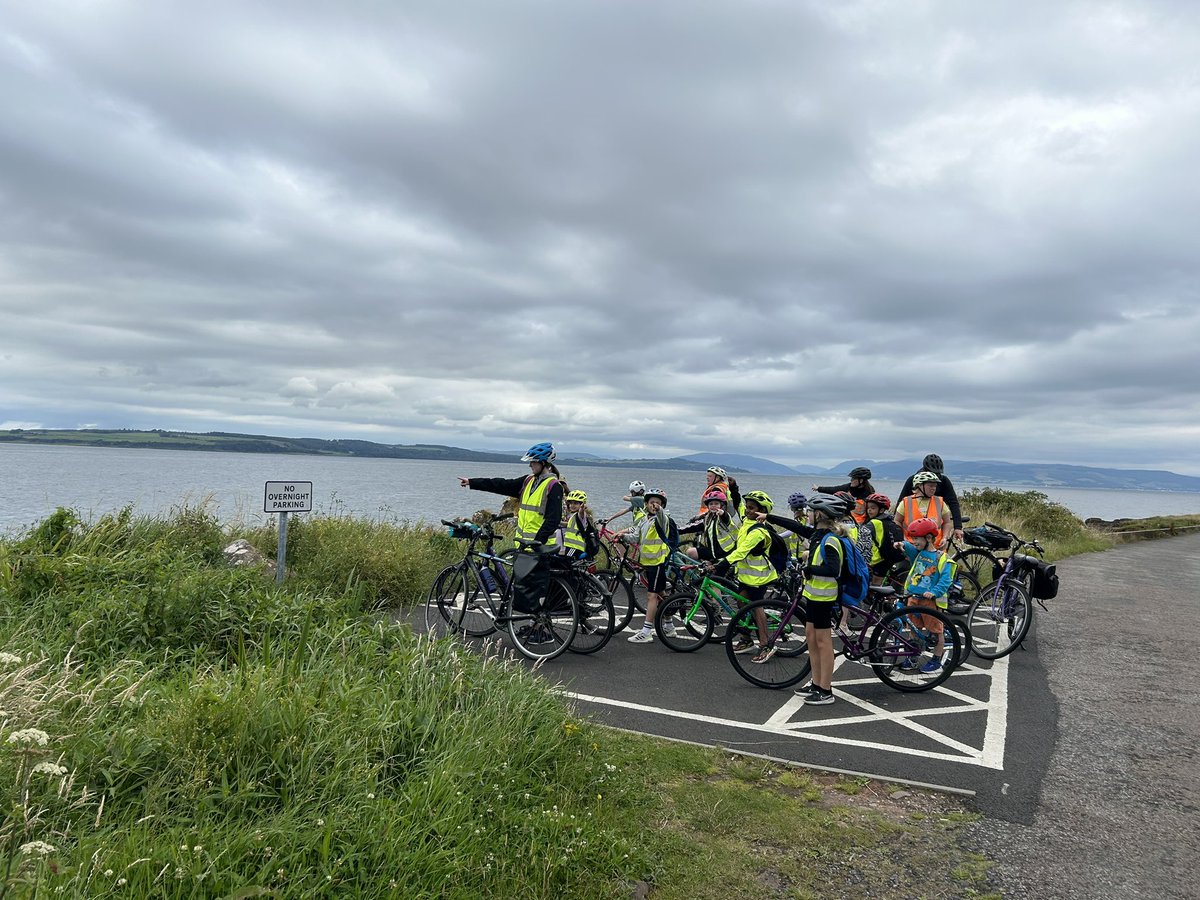 drum_cycle's tweet image. A brilliant special day with our summer kids club, we went down to Largs for the ferry over to Cumbrae. We cycled round the island, and had lots of fun and laughs 🥰 thanks to @Glasgow_Sport #summeroffun