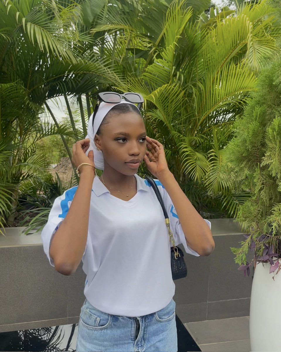 Ajike__ee's tweet image. #jerseyday
Idk... which club this is sha😂❤️