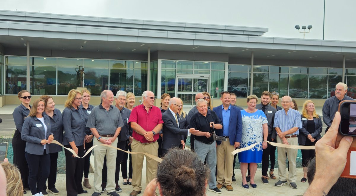Hermanson4Iowa's tweet photo. I was proud to join the ribbon-cutting @FlyMCW's new terminal today! Huge thanks to all partners for delivering this project on time and on budget. Infrastructure is vital for our economy and a core part of my platform. Can’t wait to use the new jet bridge! https://t.co/omzb0dBQjx