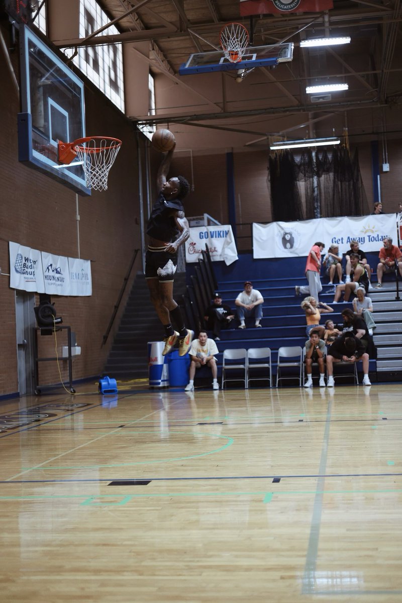 𝘞𝘩𝘢𝘵 𝘺𝘰𝘶 𝘵𝘩𝘪𝘯𝘬 happened 𝘯𝘦𝘹𝘵? #bslyelitehoops