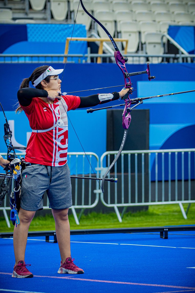 PicksEnCancha's tweet photo. 🚨 DEBUT DE MÉXICO EN PARIS 2024 🚨

Esta noche a la 1:30am comenzará la participación mexicana en Tiro con Arco, buscando la clasificación para las finales individuales 🏹 🇲🇽

1:30 am – Femenil 
- Ana Vázquez (@AnaPauVF1311)
- Alejandra Valencia (@micozito) 
- Ángela Ruiz

6:30am – Varonil 
- Bruno Martínez
- Carlos Rojas 
- Matías Grande 

No habrá transmisión 😢