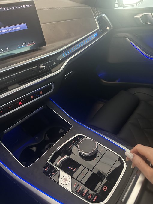 Love the vibes! BMW stepped up for sure. I used to hate the interior of these cars. 💙 love it now! https://t