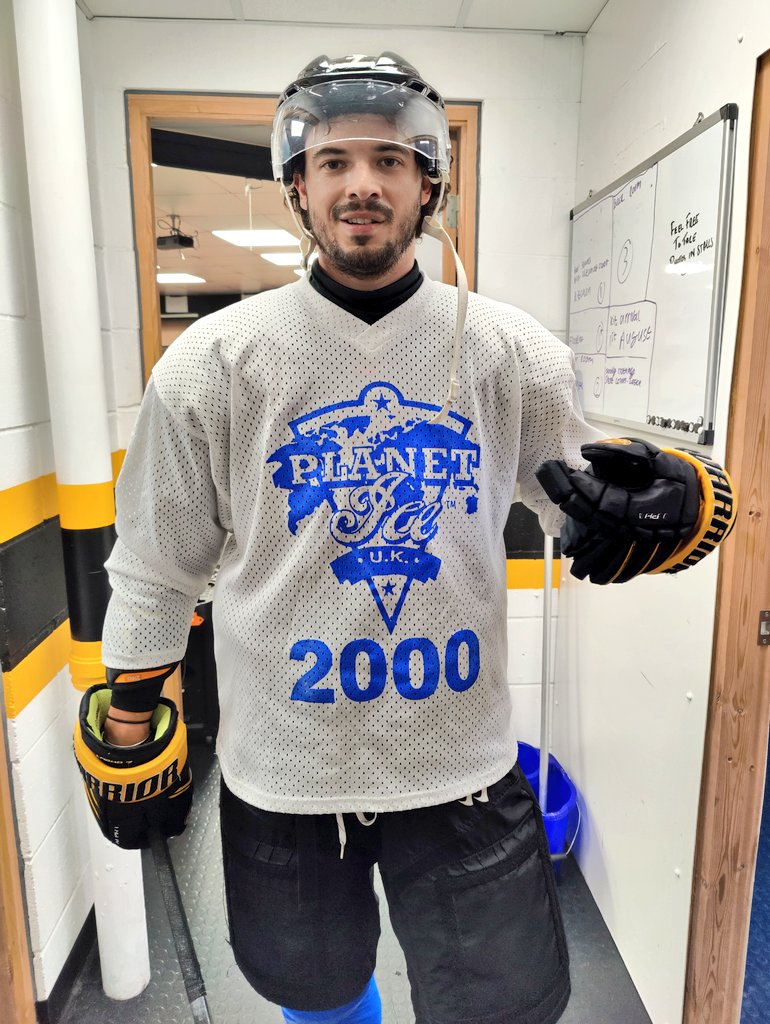 Found a new shirt for this year's summer skates! 24 years later and still fits 🤔 #Older👴🏻