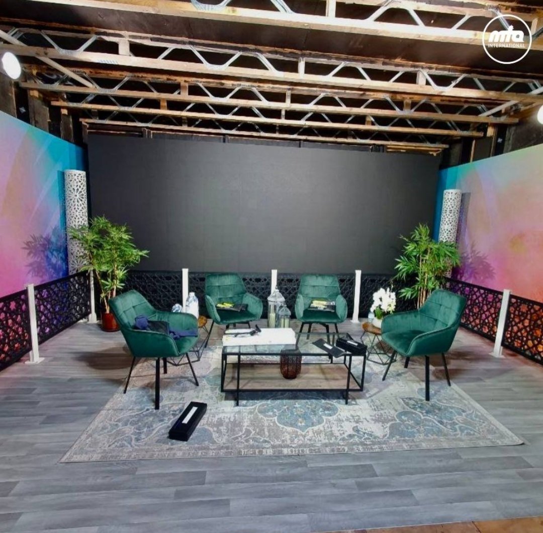 Masroor_amj's tweet photo. 🚨 STUDIO ALERT 🚨
A first glimpse at the @muslimtv studio, where we will be sharing #JalsaUK2024 with the 🌎.
#JalsaConnect #JalsaUK2024 #FirstGlimplse https://t.co/oiNlVasI7h
