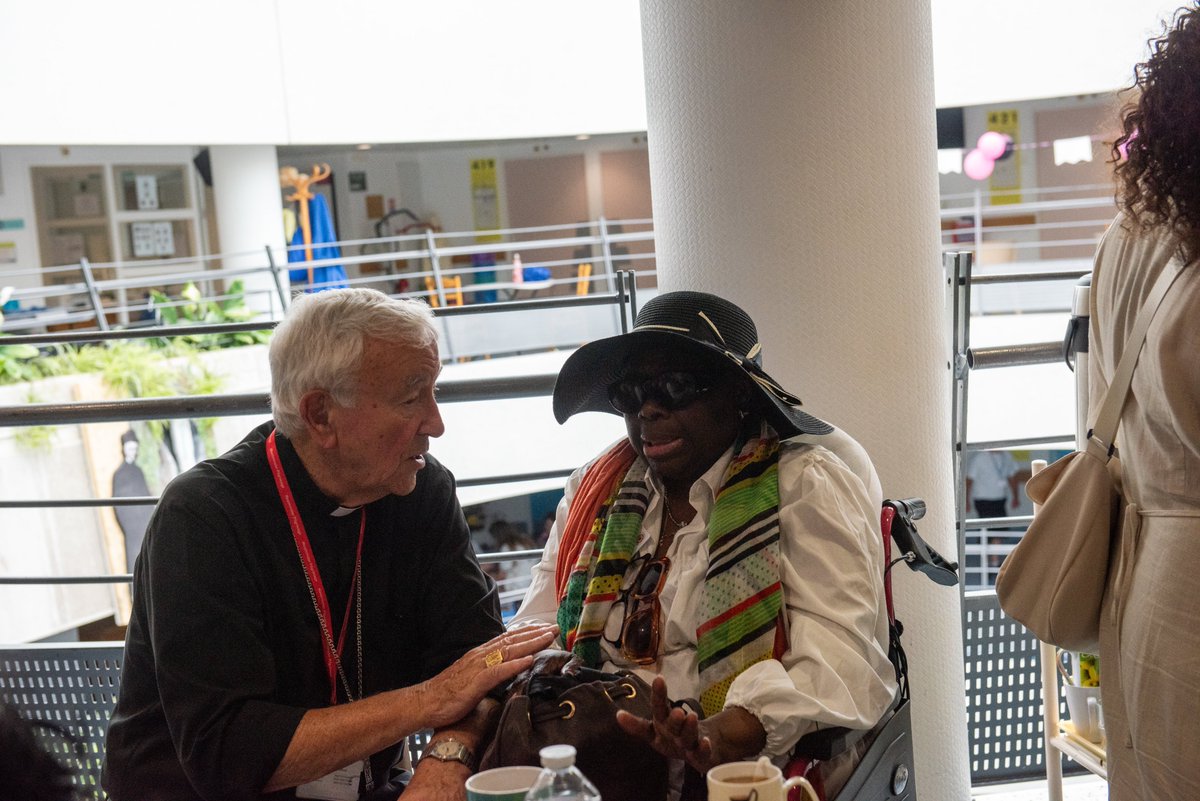 CardinalNichols's tweet photo. It was a pleasure to spend time this afternoon with our pilgrims who are staying in the St Frai, and the medics and volunteers who are supporting them.

We continue to pray for you, please continue to pray for us. https://t.co/RqK039tYkz