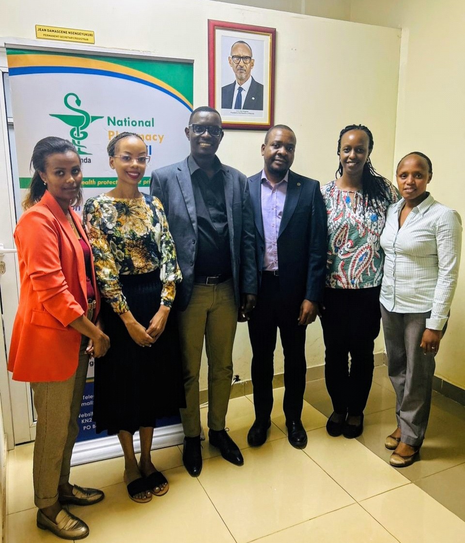 The National Pharmacy Council is collaborating with @Rwandahealth and GHSC-PSM to modernize Rwanda's pharmaceutical sector. They are working on updating pharmaceutical policies and a strategic plan to better align with the country's development goals.