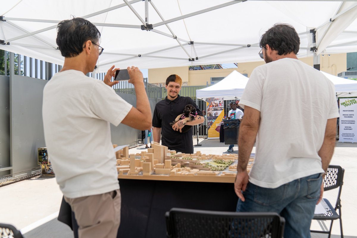 Our partners at Art + Practice hosted an incredible Job &amp; Resource Fair for young adults in LA! Events like these highlight the importance of community and partnership in creating pathways to success for our youth.

📍Read more our blog: firstplaceforyouth.org/new-connection…