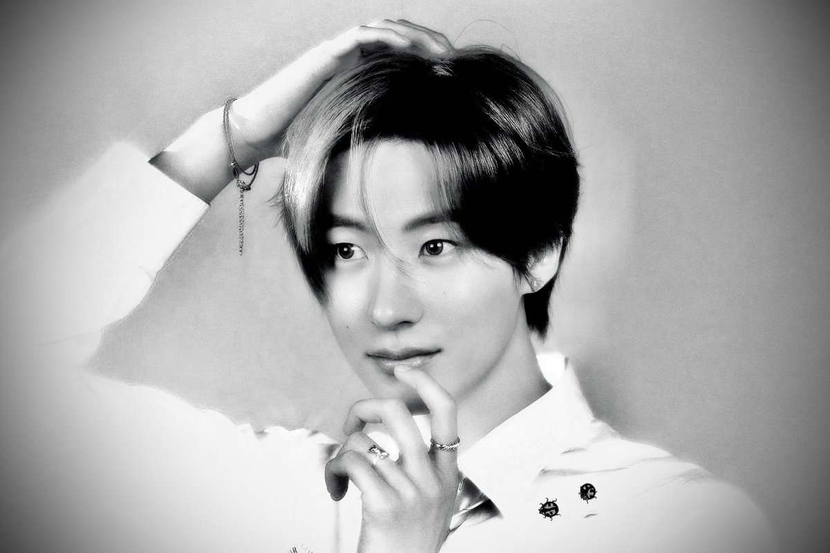 myuungg's tweet photo. 투톤즈 흑백 ver..🤍🩶 https://t.co/eaMOx7dejD