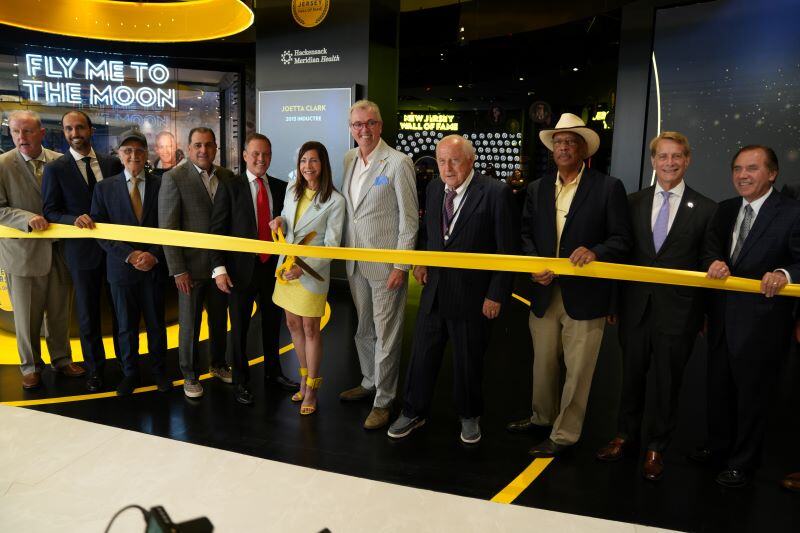 Learn about the unveiling of the New Jersey Hall of Fame’s 10,000-square-foot Entertainment and Learning Center at American Dream in East Rutherford! Check it out on <a href="/NewsByRENJ/">Real Estate NJ</a>: hubs.ly/Q02HQvK90

#NJHOF #AmericanDream #EastRutherfordNJ #NewJersey