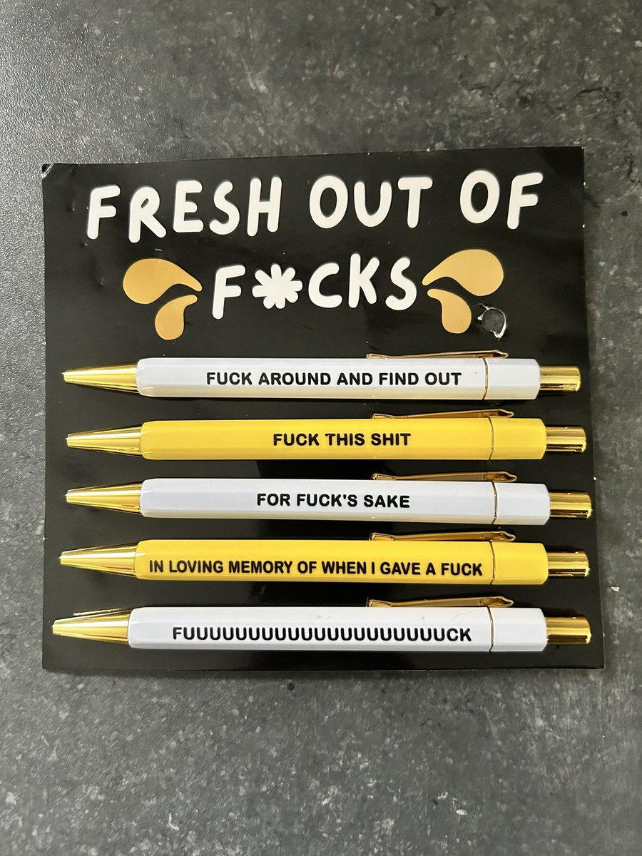 sue_bagg's tweet photo. My pens are better than your pencils Stevan.. 😂😂 #freshoutoffucks https://t.co/RLnYvf3MCb