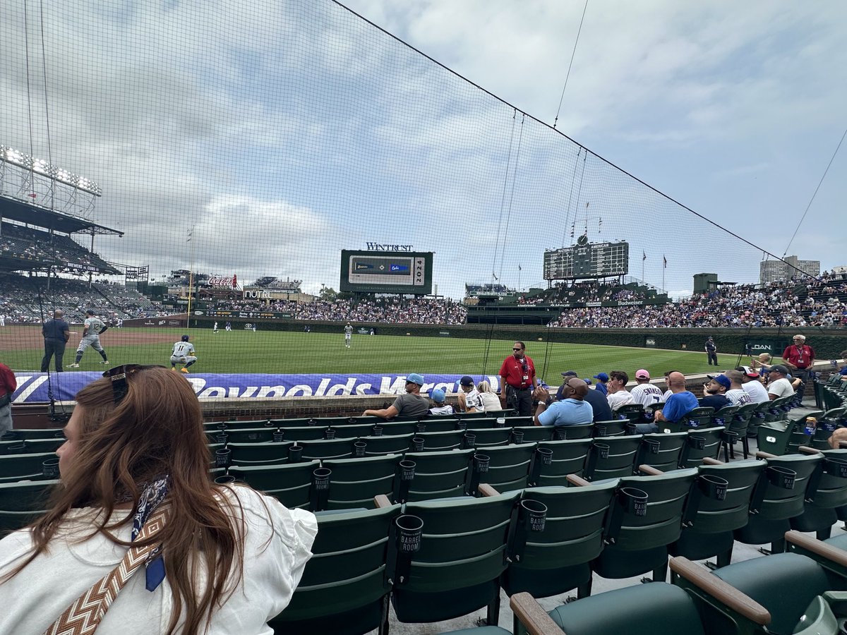 bspathies's tweet photo. Cubs Game https://t.co/thF7cjqweW