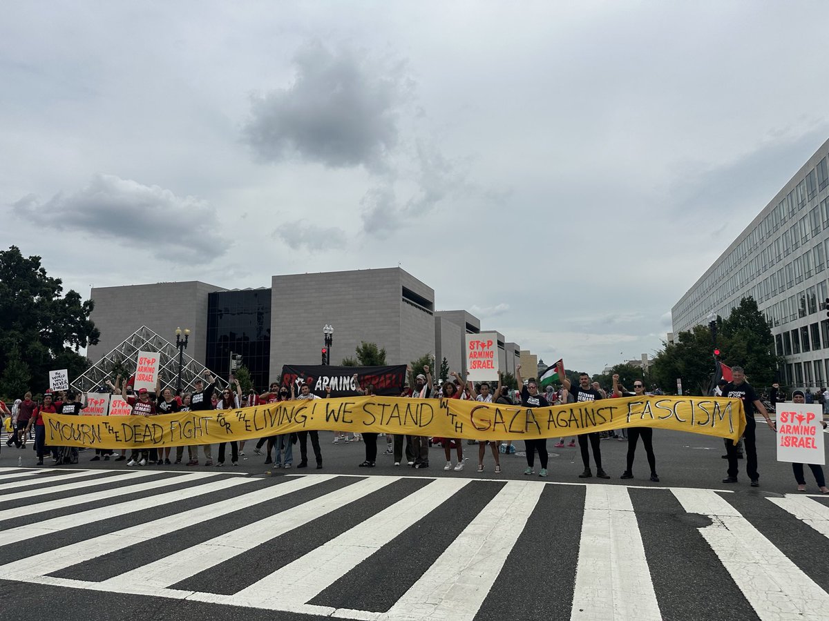 Yea we did. Netanyahu is not welcome here. #stoparmingisrael #notonemorebomb