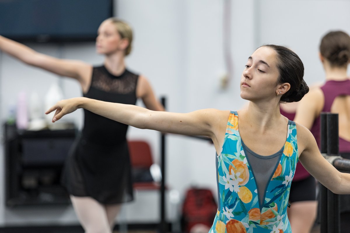 wku's tweet photo. Dancers are focused and ready for an engaging week at the 2024 WKU Summer Dance Intensive, a unique event designed for intermediate or advanced dancers in grades 9-12 to explore college level dance and the WKU experience.
 
Learn more at https://t.co/8LGGrElSr0 https://t.co/rOfyXzDMml
