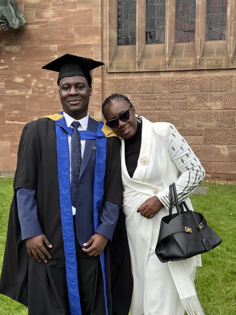 Samalabi5's tweet photo. It’s a whole week already!! This Iconic cathedral has hosted the graduation ceremonies of both myself, my Sister and now kid bro. https://t.co/XU5loozBJc